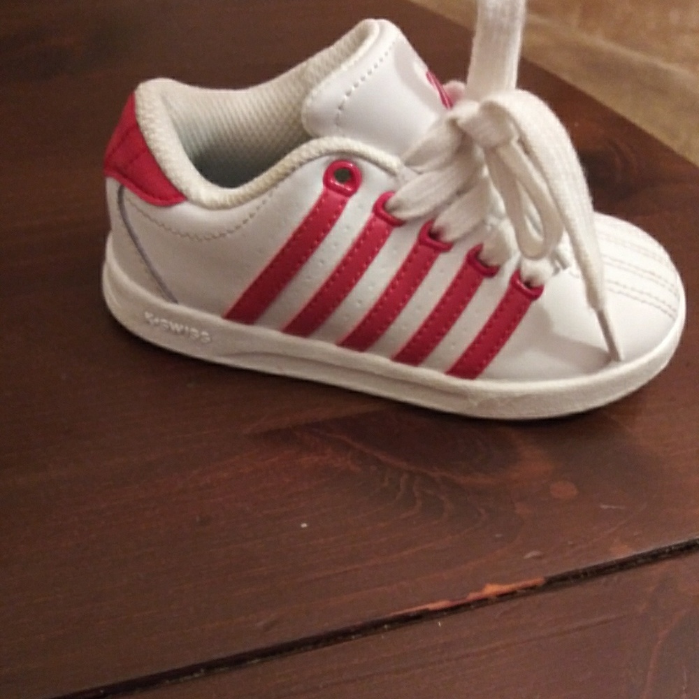 Baby shoes size 7k swiss